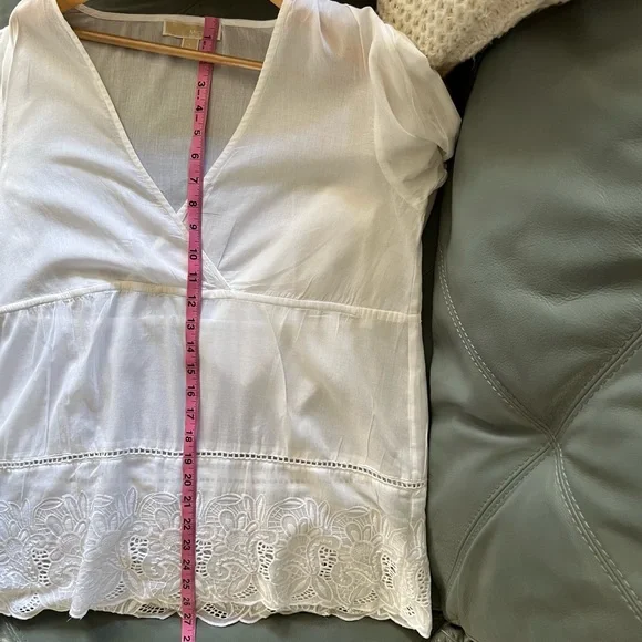 NWOT MICHAEL Michael Kors CRISP WHITE Embroidered LACE V-NECK Cotton BLOUSE L - Picture 15 of 17